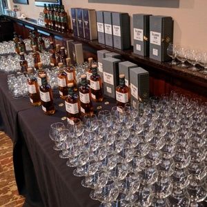 Meet your Posher, Travis